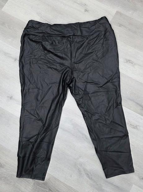 "kožené" nohavice/legíny, 52