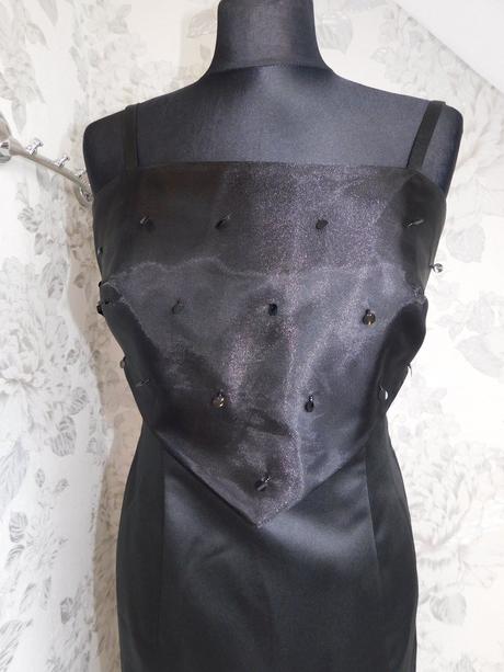 Luxusne pekne šaty na slavnost, 36