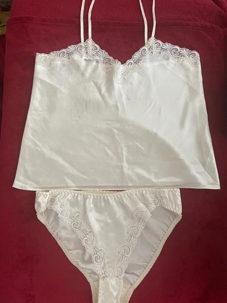 Satenova suprava s cipkou, 38