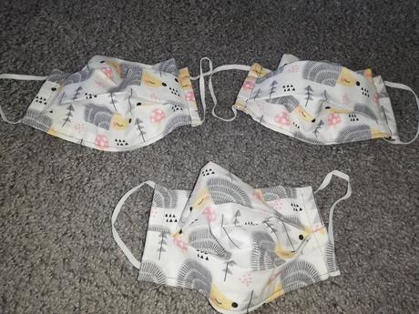 Rúško pre dospelých vzor ježko, 