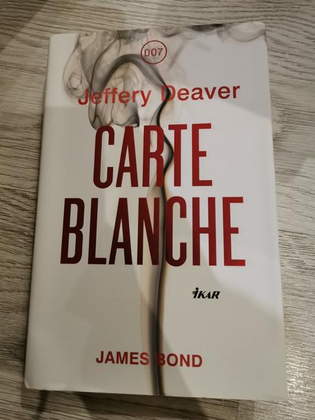 Kniha carte blanche,