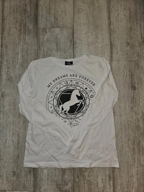 Tricko s aplikaciou, 158