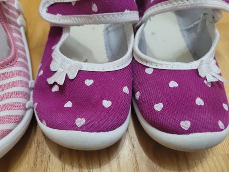 Sándalky, ren but,28