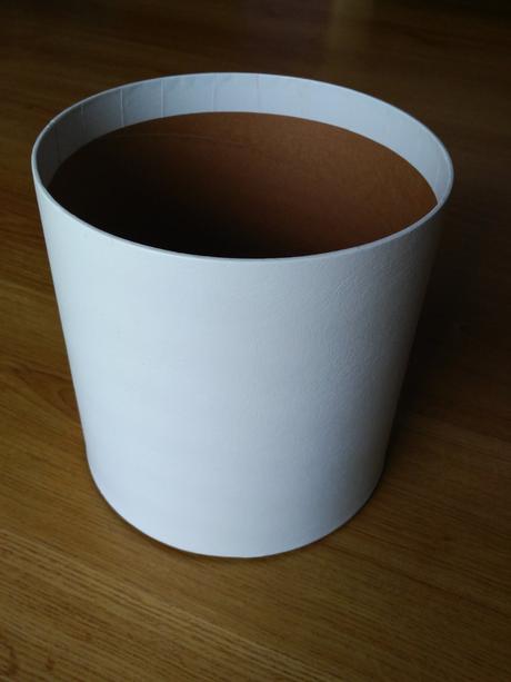 Pevná lepenková dóza (valec),