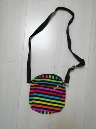 Kabelka viacfarebna cez rameno,