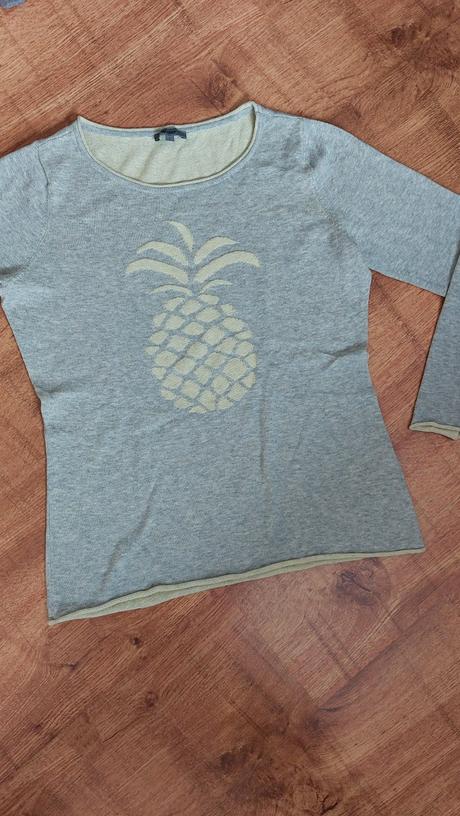 Šedý sveter s ananásom, s, s