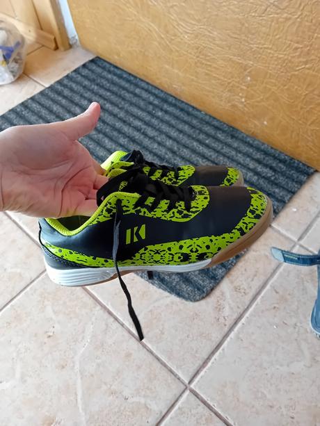 Halovky,turfy, decathlon,32