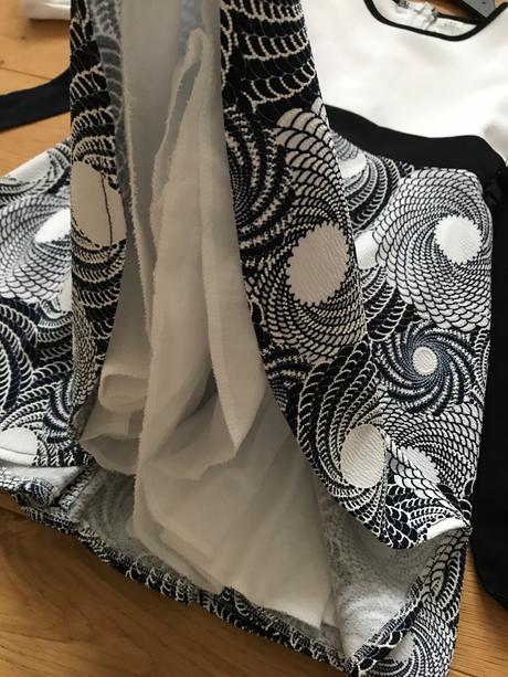 Saty pre dievcatko, 104