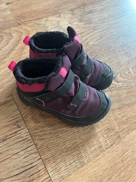 Decathlon waterpruf 26-27, quechua,26