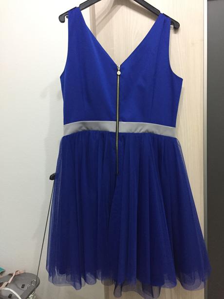 Spolocenske saty, 40