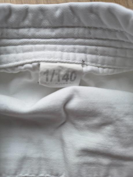 Kimono karate 140 cm 3/4 dĺžka rukávov a nohavíc, 