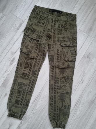 Pánske kapsacove nohavice s výraznou potlačou, 30