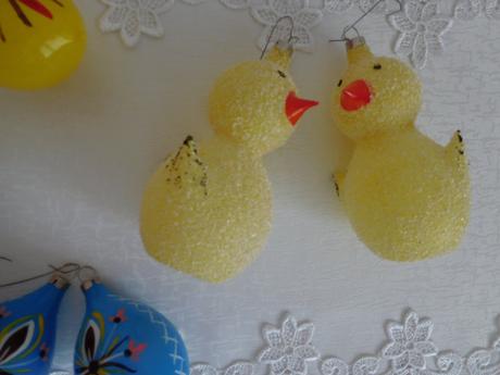 Veľkonočné fúkané závesné ozdoby kuriatká+vajíčka,
