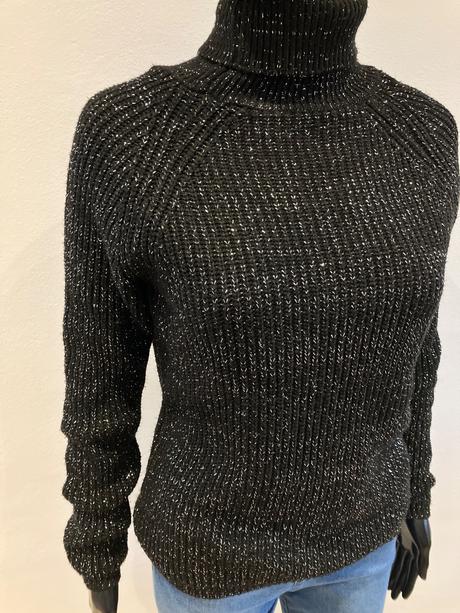 Dámsky sveter s rolákom, m