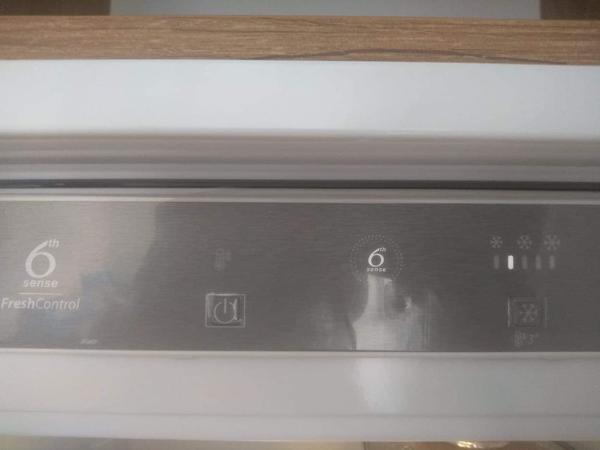 Odmrazenie chladničky s mrazničkou