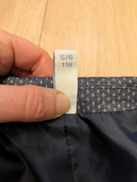 Slavnostny komplet, 122