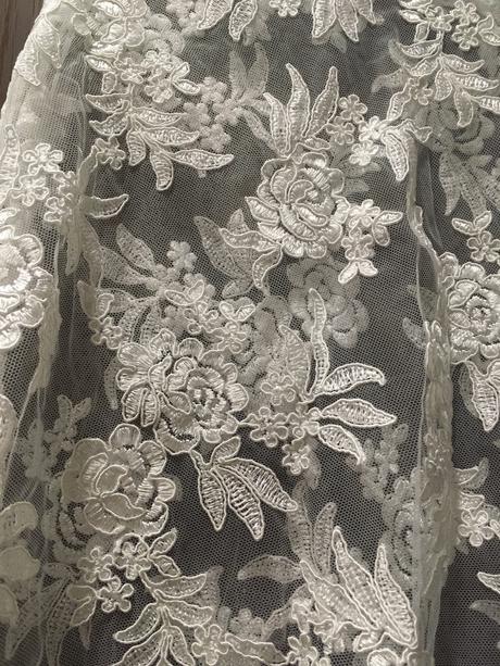 Hackovany prehoz k šatám, 