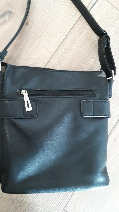 Kabelka cez plecia, 