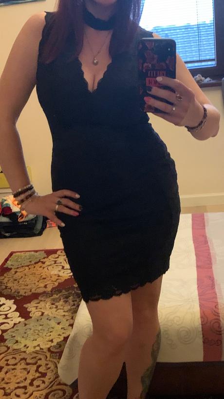 Čipkovane šaty spoločenské, guess,m