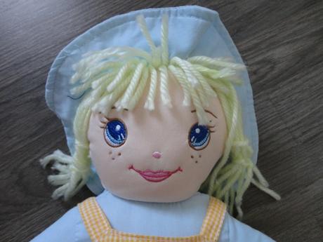 Bábika dievčatko - textilná, 