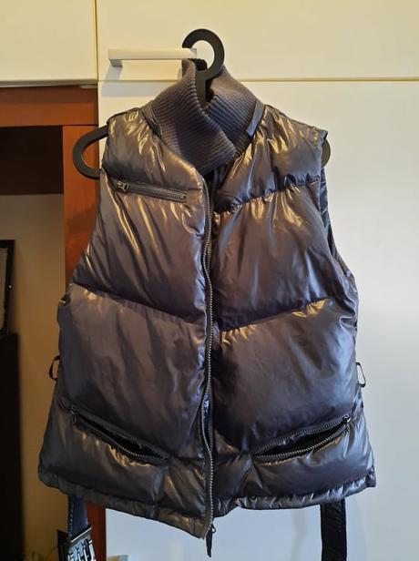 Armani páperová vesta, armani,42