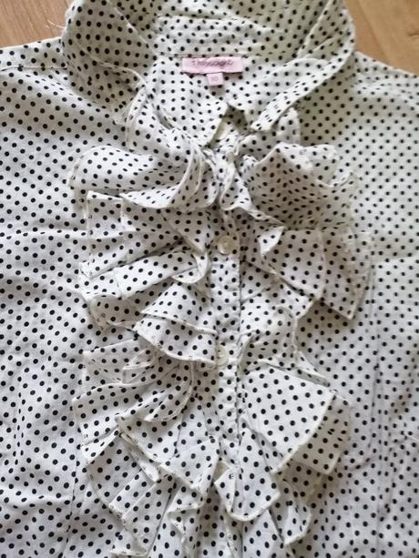 Bodkovana bluzka, 38