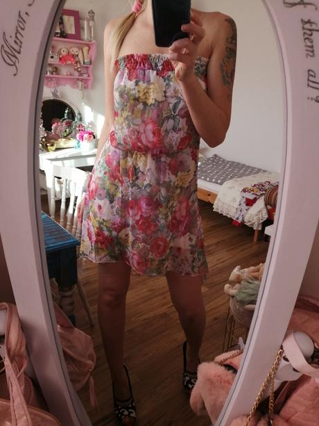 Lahké mušelinové šaty vzor kvety, s