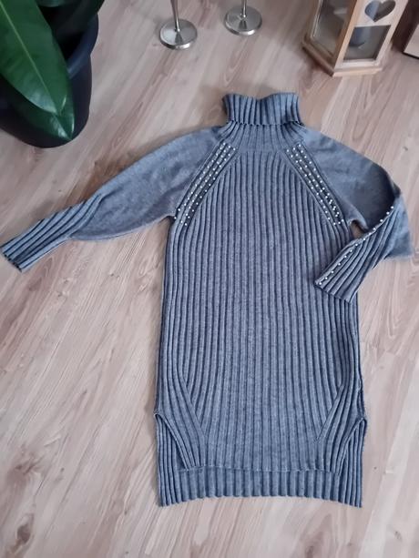 Svetríkove šaty, s