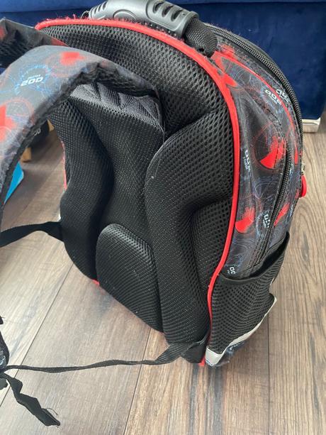 Skolska taska mc queen,