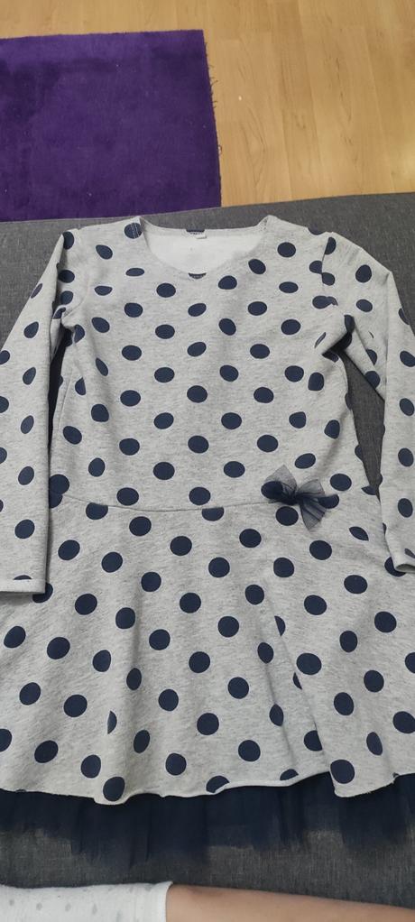 Dievčenské šaty, 122