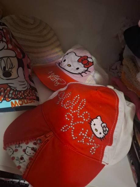 Letné šiltovky a klobúky, 122–134