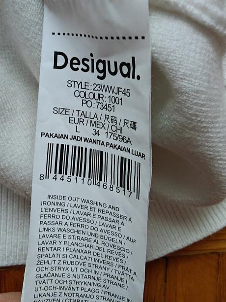 Desigual mickey kvalitny, krásny svetrik, desigual,l
