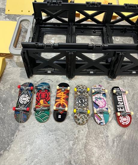 Tech deck fingerboard a rampa, 