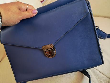 Modrá koženkovaá kabelka,