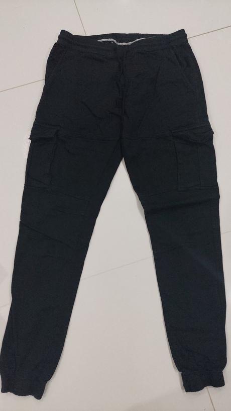 Kapsacove nohavice, 34