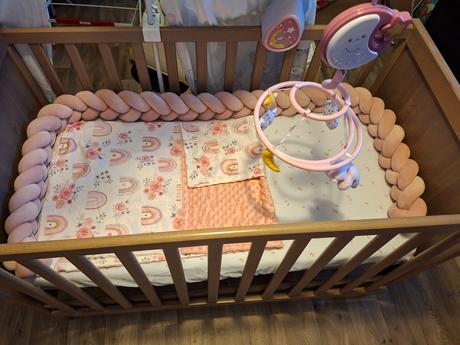 Predám postielku ikea sundvik s prislusenstvom, šírka (cm): 60,dĺžka (cm): 120