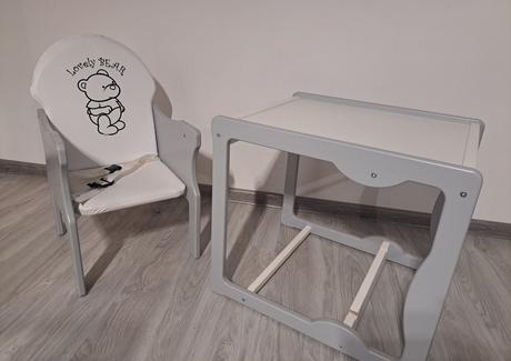 Detská drevená jedálenská stolička,