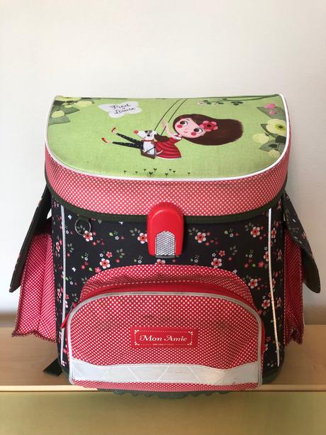 Dievčenská aktovka, 