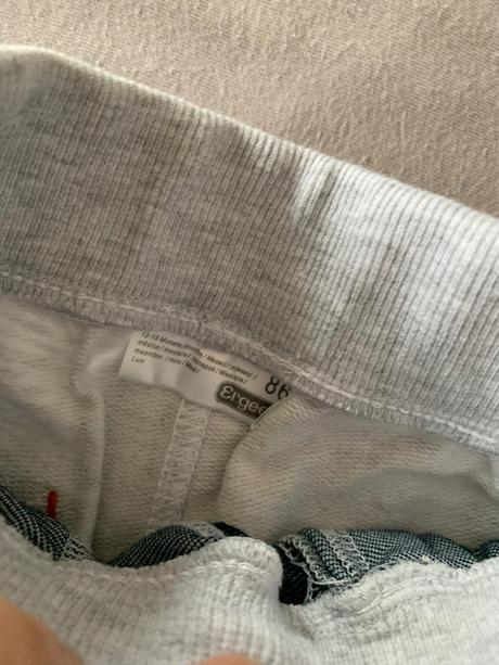 Nové tepláky 86 a rifle, ergee,86