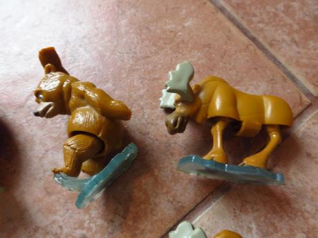 Figúrky - zvieratá - sob, mamut, medveď, 