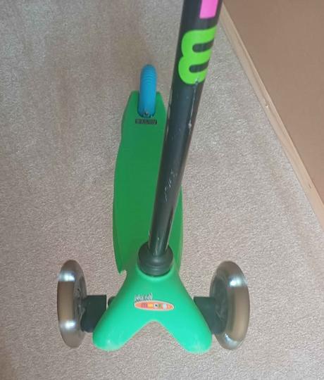 Micro - mini classic green led - dětská koloběžka, micro