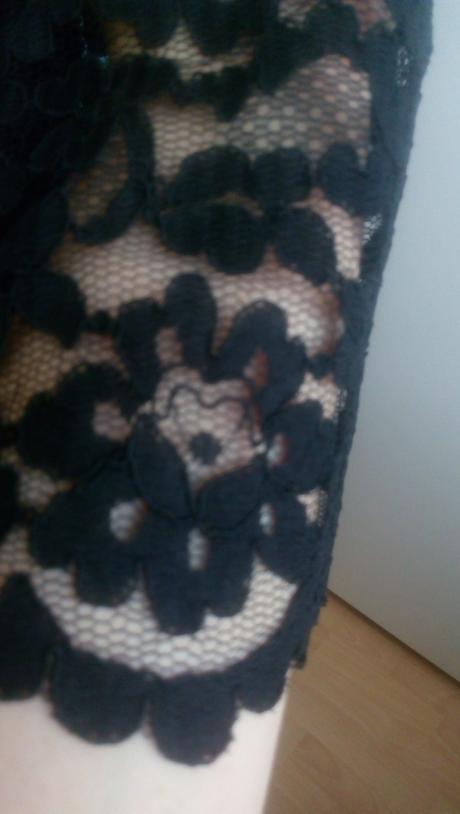 Čipkované šaty, l