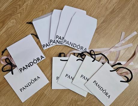 Pandora krabičky a tašky, pandora