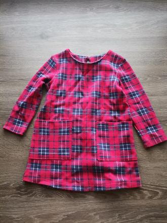 Kárované šaty, 98