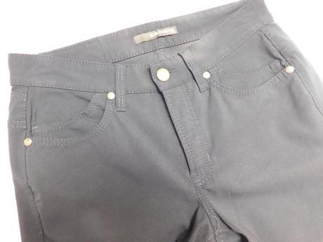 Luxusne damske strečove nohavice, 38