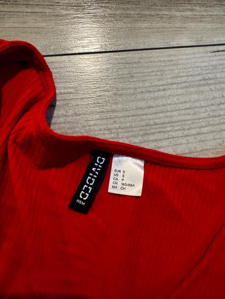 Červené tričko, amisu,s