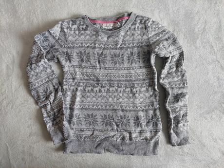Vianočný sveter zn.hm veľ.122-128, 122