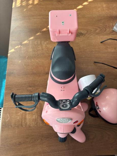 Motorka s prilbou baby born,