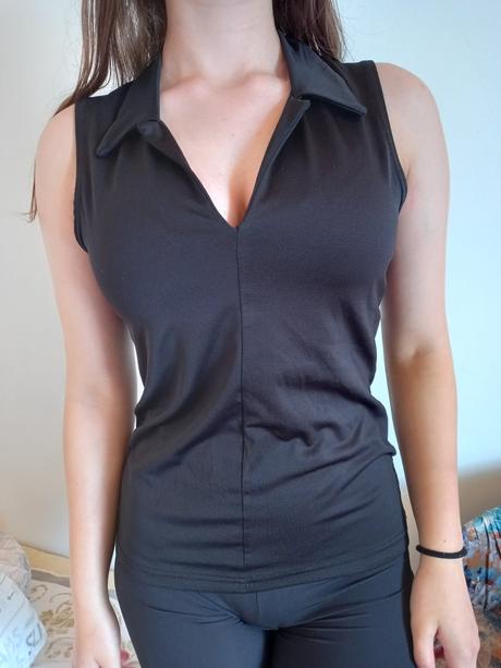 Čierné tričká plus čierne bolerko, m