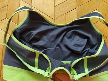 Športova podprsenka zn.triumph nenosena, triumph,75c